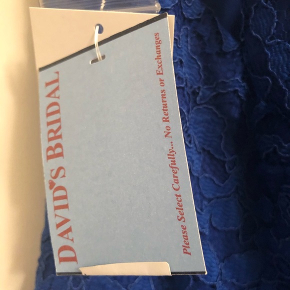 Short Tank Lace Dress with V Neckline - Picture 4 of 4